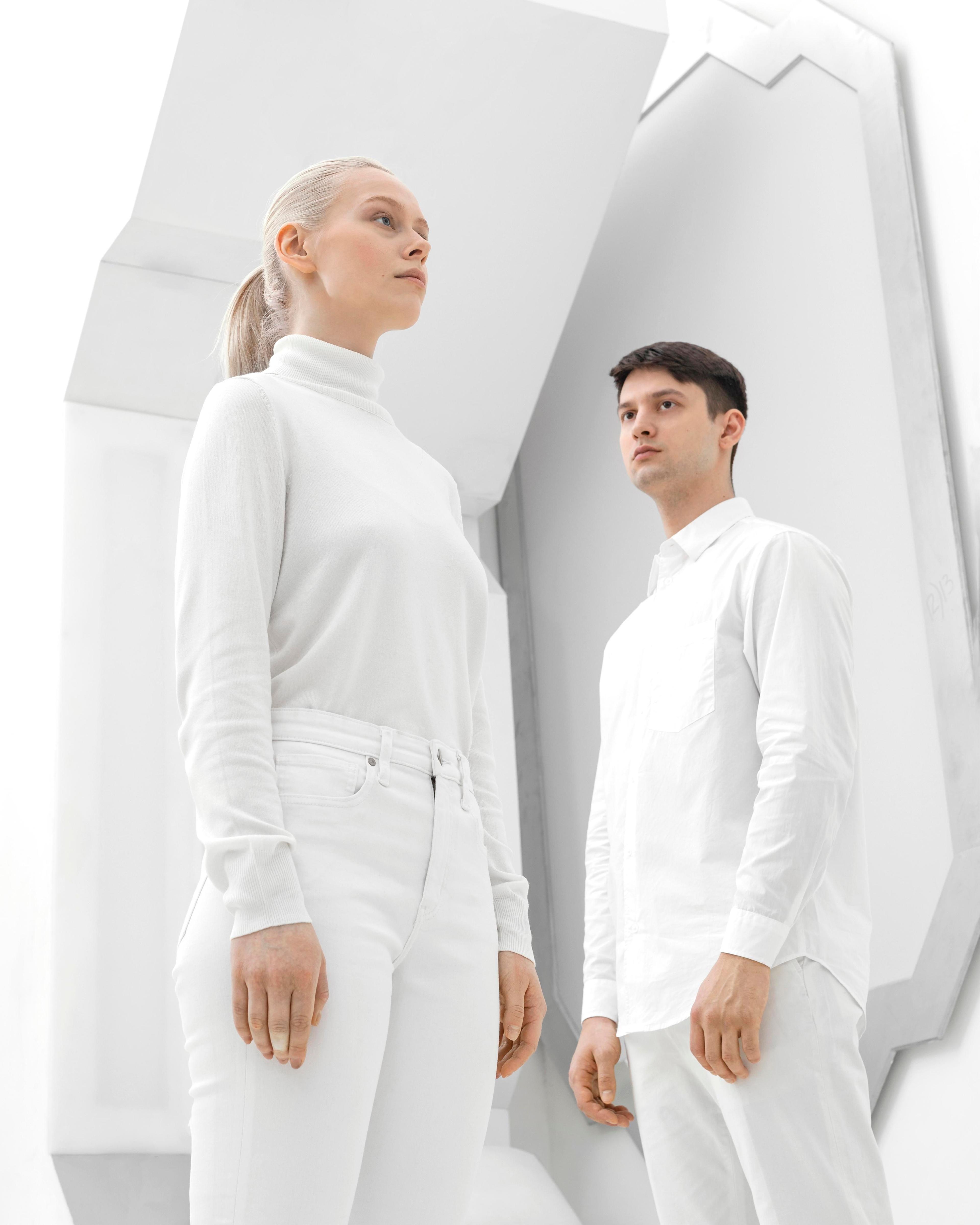 Transform Your Wardrobe with Minimalist Clothing 2025